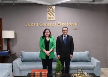 Pleno recibe visita del CONEP; expresa confianza en trabajo JCE