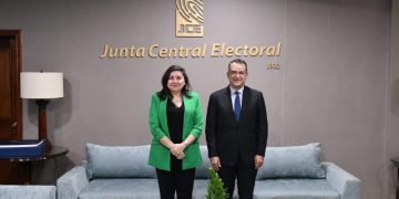 Pleno recibe visita del CONEP; expresa confianza en trabajo JCE