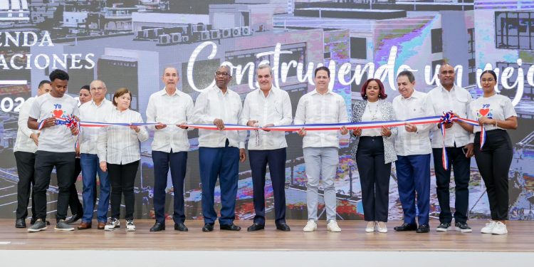UASD dice Casa de Estudios vive era dorada al presidente Abinader