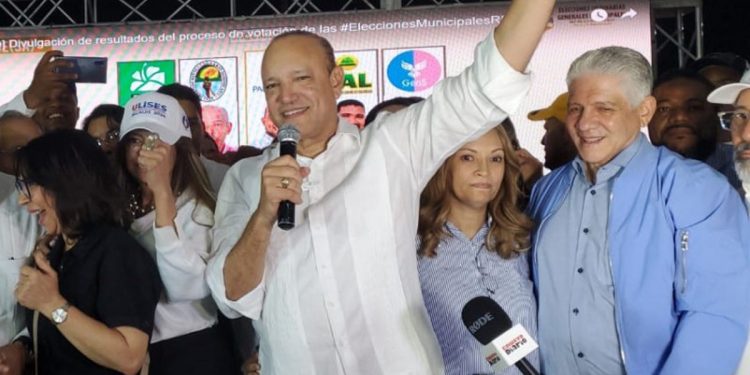 Ulises Rodríguez gana la Alcaldía de Santiago y barre a Víctor Fadul