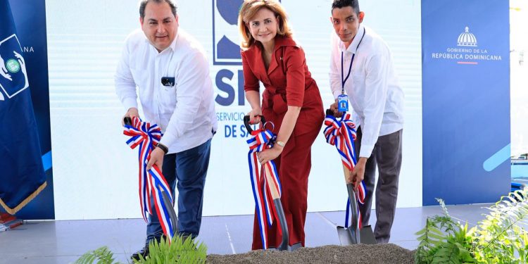 Vicepresidenta encabeza en Barahona actos para remozamiento y adecuación de dos hospitales