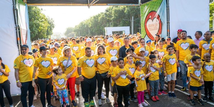 Voluntariado Jesús con los Niños realiza con éxito caminata “Héroes de corazón 2024”