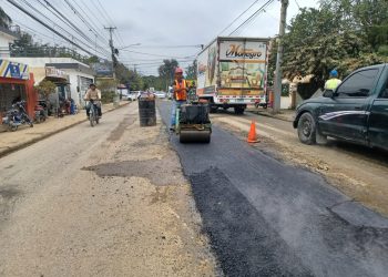 Coraasan asfalta primeros tramos intervenidos del colector en carretera Gregorio Luperón