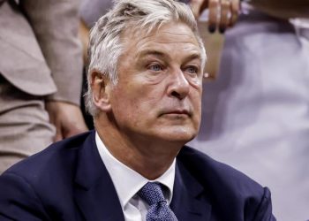 Alec Baldwin irá a juicio en julio por tiro mortal en set de «Rust»