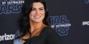 La actriz ‘cancelada’ de ‘The Mandalorian’ demanda a Disney y recibe el respaldo de Musk