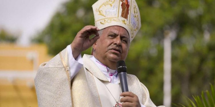 Arquidiócesis de Santo Domingo niega que monseñor Benito Ángeles sea investigado por agresión sexual