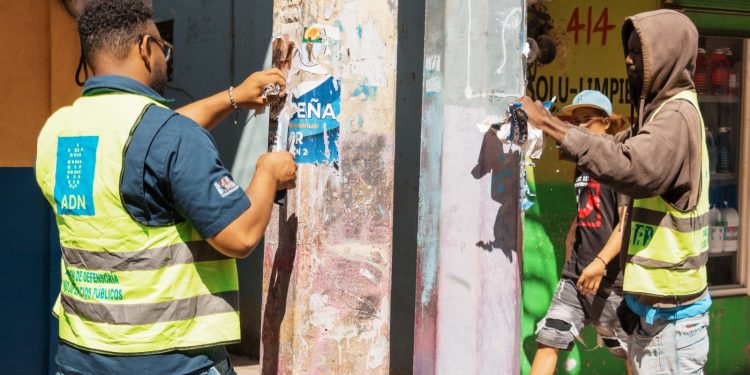 Alcaldía del DN intensifica jornadas de retiro de propaganda política en espacios públicos