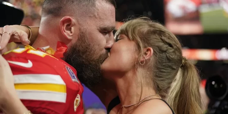 Lo que hace el amor: Taylor Swift voló desde Tokio a Las Vegas para el Super Bowl