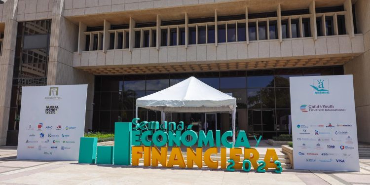 Asociación Cibao impartirá talleres basados en sus cuadernillos de educación financiera 