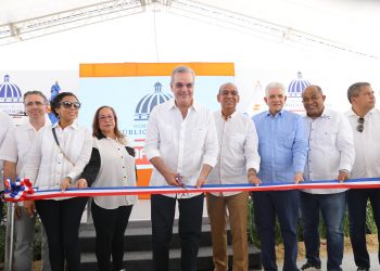 Presidente Abinader deja inaugurado en Santiago la rehabilitación de carretera Navarrete-Montecristi