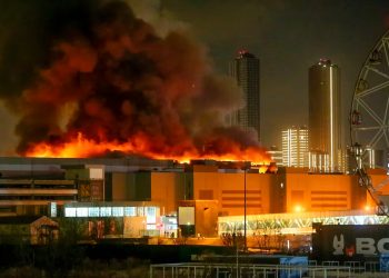 Más de 60 muertos y 145 heridos en el tiroteo cerca a Moscú; el Estado Islámico reivindica el ataque