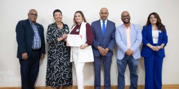 Cruz Roja Dominicana e INAFOCAM entregan certificados a 480 colaboradoras y colaboradores del INAIPI en Primeros Auxilios Pediátricos