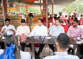 Daniel Rivera presenta en Café Político de la PUCMM propuestas de desarrollo de Santiago y transformación legislativa
