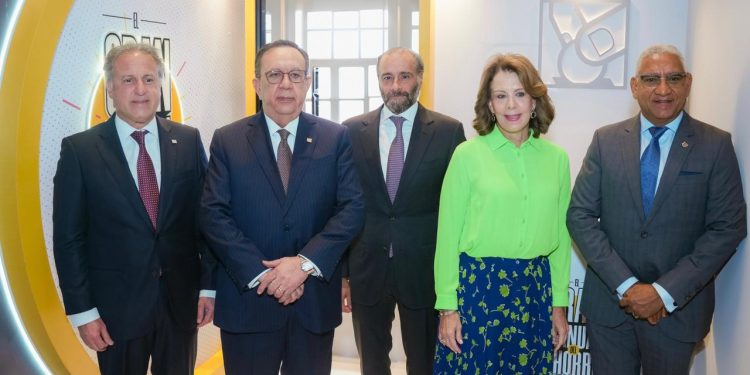 APAP presenta “El Gran Manual del Ahorro Juvenil” durante la X Semana Económica y Financiera del Banco Central