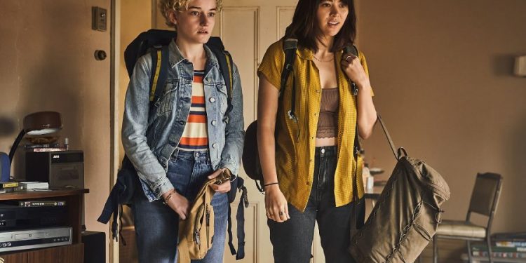 “Una maravilla necesaria”: llega a los cines ‘Hotel Royal’, una explosiva mezcla de terror y ‘western’ feminista