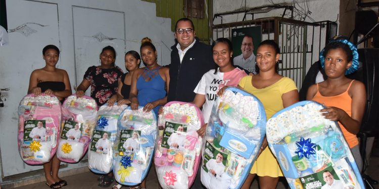 Joel Rodríguez dice promoverá iniciativas en beneficio de los jóvenes; FP oficializa su candidatura a diputado