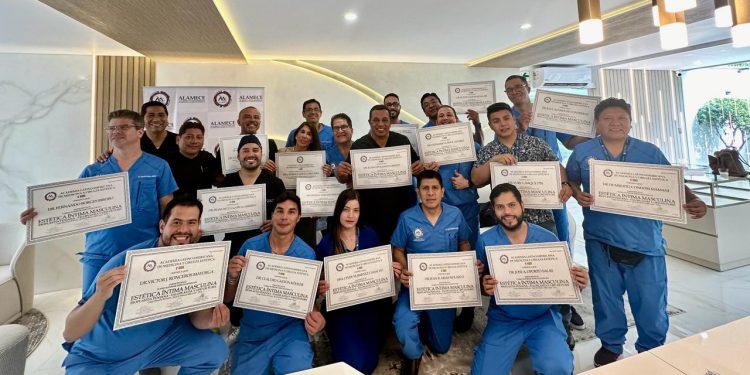 Oscar Polanco realiza Post-Grado Internacional en Terapia Hormonal para aumentar el deseo sexual tanto en hombres como en mujeres