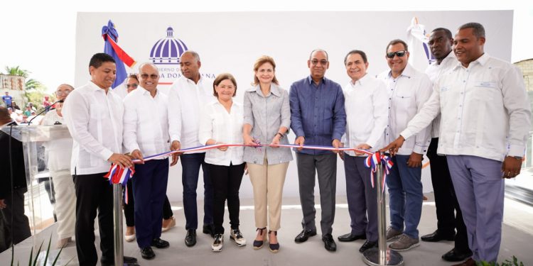 Vicepresidenta Raquel Peña entrega obras en Baní, San Cristóbal y Santo Domingo