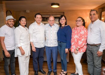 Renuncian dirigentes de la FP y el PLD y pasan a apoyar al presidente Abinader y a Daniel Rivera