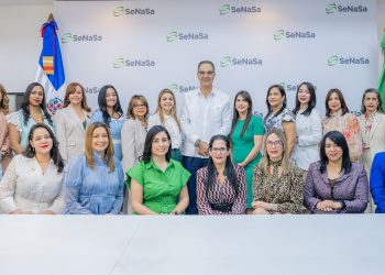 Director de SeNaSa destaca aportes de la mujer al fortalecimiento de sistema de salud del país