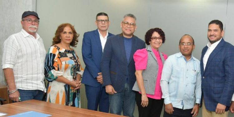 Somos Pueblo y Grupo de medios Panorama anuncian debate presidencial con los candidatos presidenciales alternativos