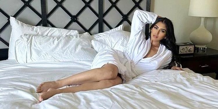 La muerte de la estrella porno Sophia Leone es «sospechosa», según la Policía