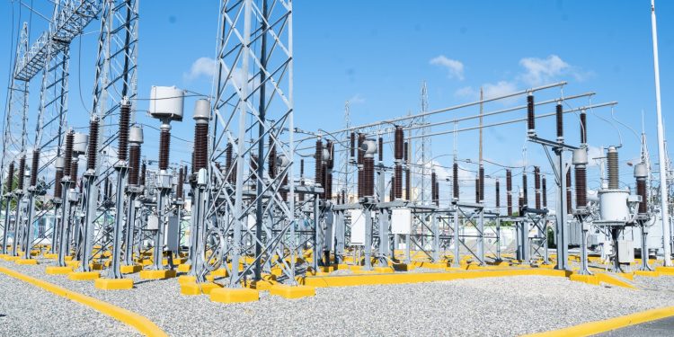 ETED incrementa transporte de energía y calidad de servicio, al poner en funcionamiento cuatro nuevos campos de línea en las subestaciones San Cristóbal Norte 138 kV y Valdesia 138 kV.