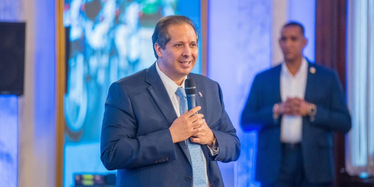 Ministro de Salud Pública Víctor Atallah lidera esfuerzos para brindar atención médica durante la Semana Santa a los dominicanos y turistas