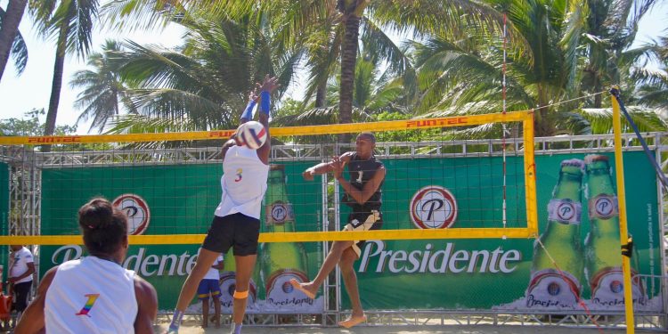 Dan apertura al Voleibol Playero Semana Santa 2024 en Cabarate
