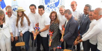Wellington Arnaud deja iniciados los trabajos de construcción del alcantarillado sanitario de Licey al Medio