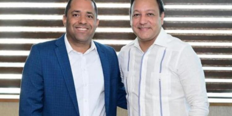 ¡Que golpe! Renuncian dos destacados dirigentes del PLD en la región sur