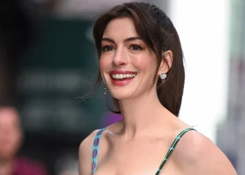 Anne Hathaway revela que sufrió un aborto espontáneo mientras interpretaba a una embarazada