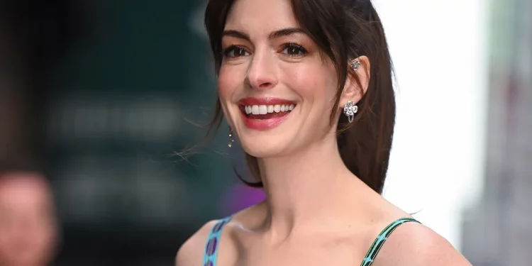 Anne Hathaway revela que sufrió un aborto espontáneo mientras interpretaba a una embarazada
