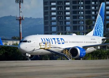 Un avión aterrizó de emergencia en Estados Unidos por una amenaza de nivel 3 a bordo