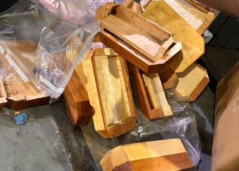 Ocupan casi una tonelada presumiblemente cocaína y apresan tres hombres en Peravia 