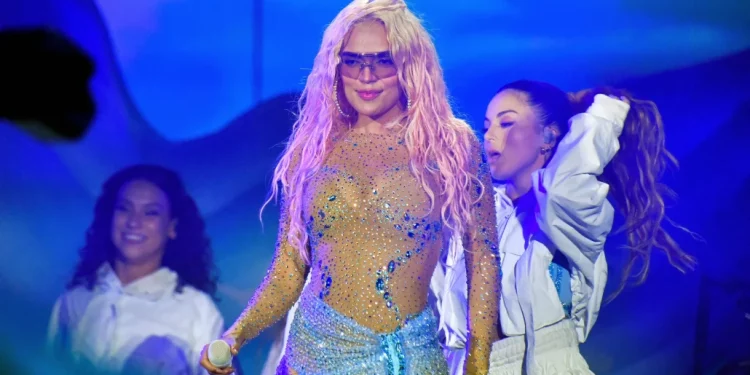 Fiebre Bichota: Conciertos de Karol G en RD generan inusual mercado en ropa y otros artículos de la artista