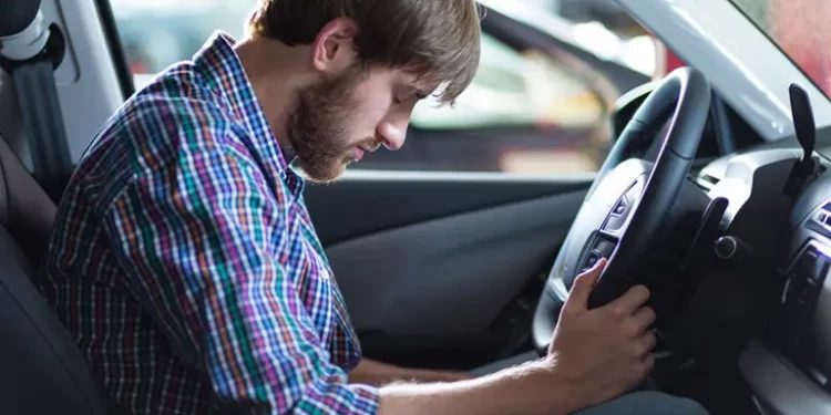 ¡Secuelas del tráfico! Esto le pasa a tu cuerpo cuando pasas mucho tiempo en el auto