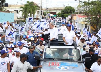 Abinader continúa recorrido por la Línea Noroeste junto a los candidatos congresuales del PRM y aliados