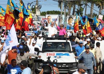 Abinader encabeza desbordante marcha caravana en Puerto Plata junto a perremeistas y aliados