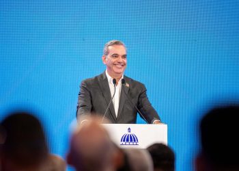Presidente Abinader presenta avances de programas dirigidos a los jóvenes, que permiten su inserción educativa y laboral