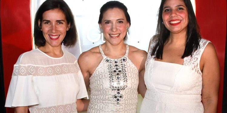 Colgate Palmolive presenta al mercado dominicano una nueva crema dental: Colgate Luminous White Glow
