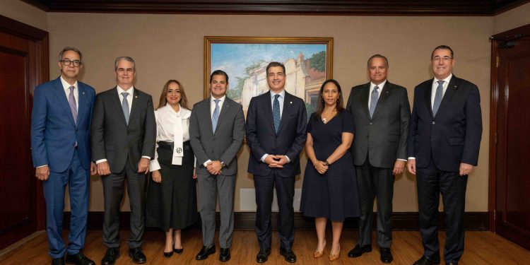 Banco Popular y ASONAHORES presentan tercer estudio sobre turismo dominicano