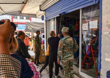 DGII y DGA cierran comercios importadores por delitos tributarios