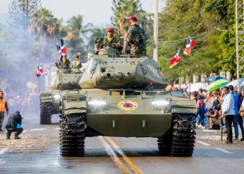 Presidente Abinader encabeza desfile en conmemoración del 180 aniversario de la batalla del 30 de marzo