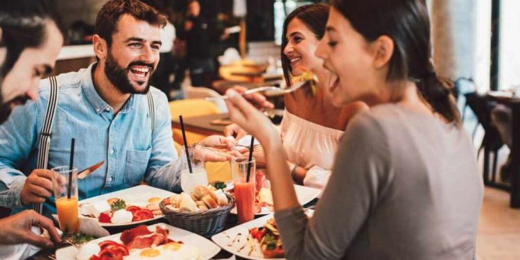 Esta es la mejor hora para desayunar y cenar según tu reloj biológico