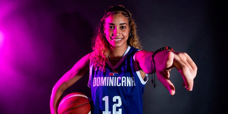 New York Liberty selecciona a la dominicana Esmery Martinez en el draft de la WNBA