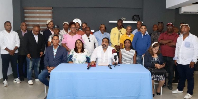 Presentan la Federación Nacional de Líderes en apoyo a la reelección de Abinader