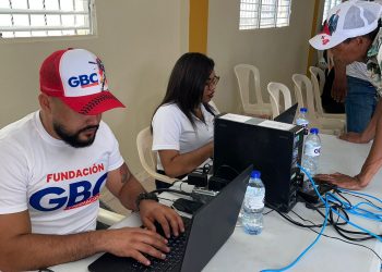 Fundación GBC lleva amplia jornada de salud gratuita a Santiago y Navarrete