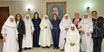 Fundación Huáscar Rodríguez Herrera renueva camas Centro Geriátrico Margarita Herrera