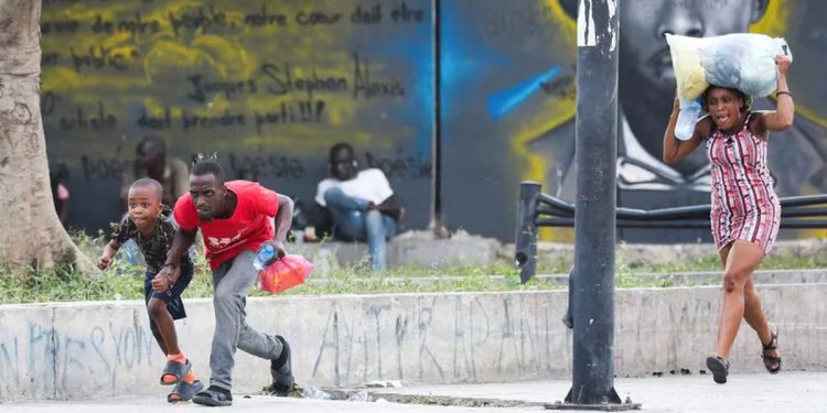 Haití: la ONU afirmó que casi 100.000 personas huyeron de Puerto Príncipe en un mes